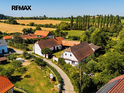 Prodej  zemědělské usedlosti 757 m², pozemek 2 055 m²
