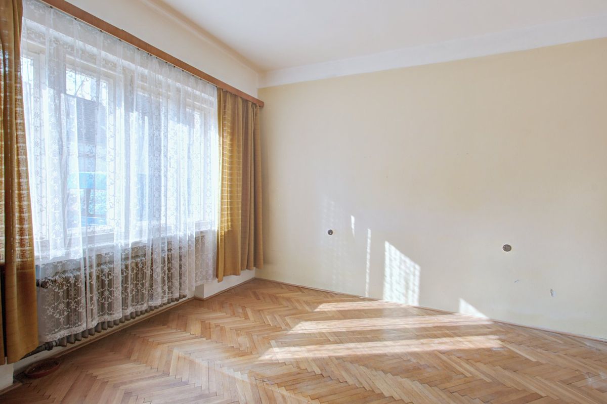 Prodej rodinného domu 204 m², pozemek 260 m² – fotografie 4