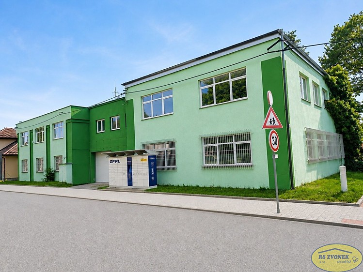 Haus zum Kauf, 1.300 m² (1 von 7)