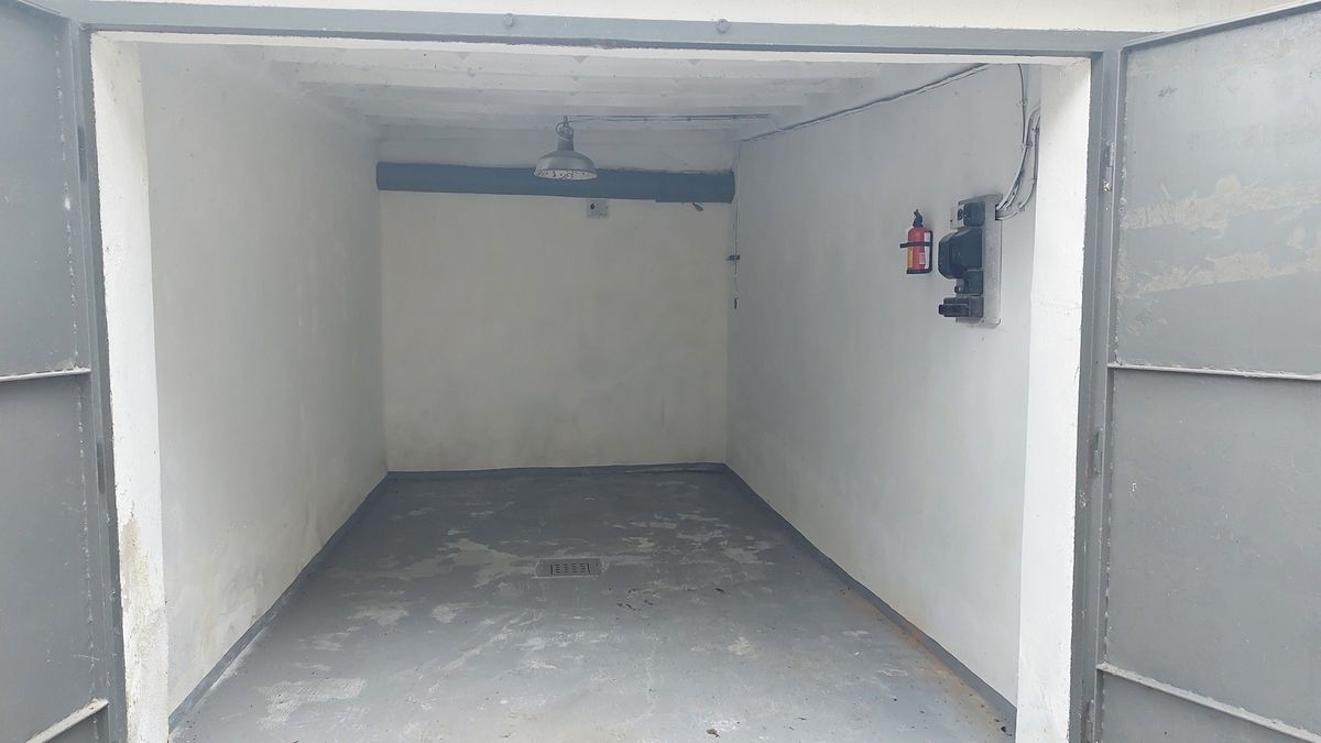 Prodej garáže 19 m² – fotografie 4