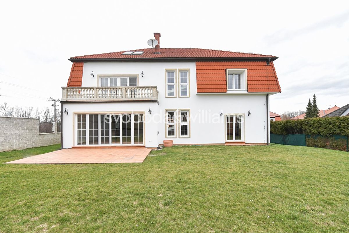 Pronájem rodinného domu 610 m², pozemek 747 m², Průhonice – fotka 1 z 3