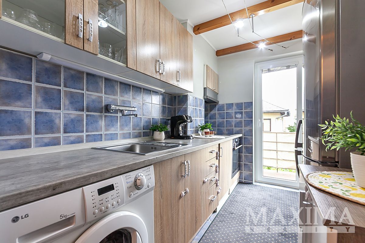 Prodej rodinného domu 255 m², pozemek 384 m² – fotografie 4