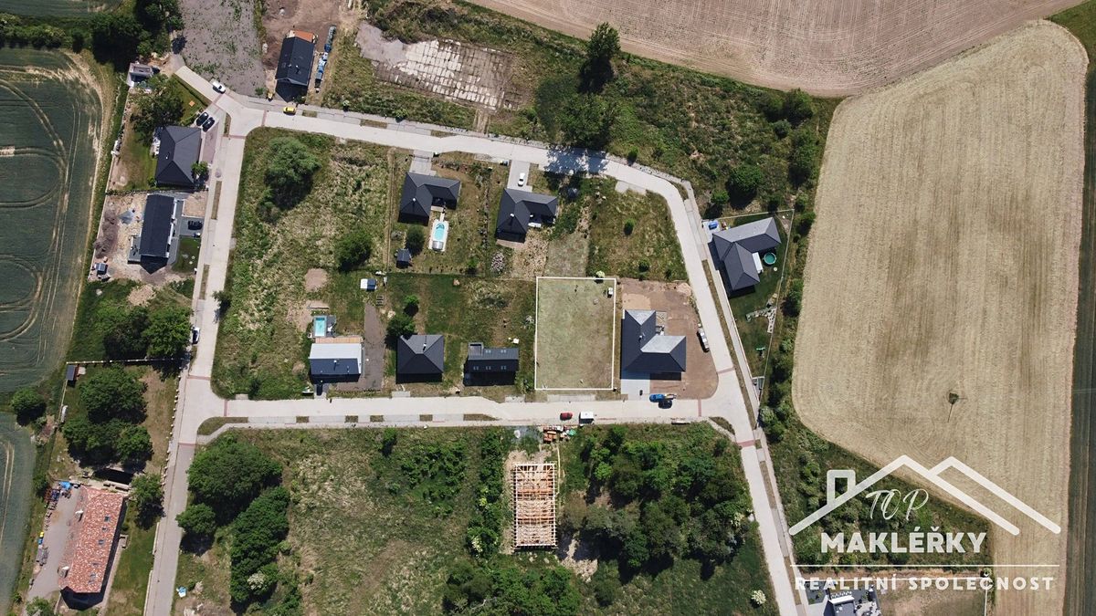 Prodej stavebního pozemku 898 m²