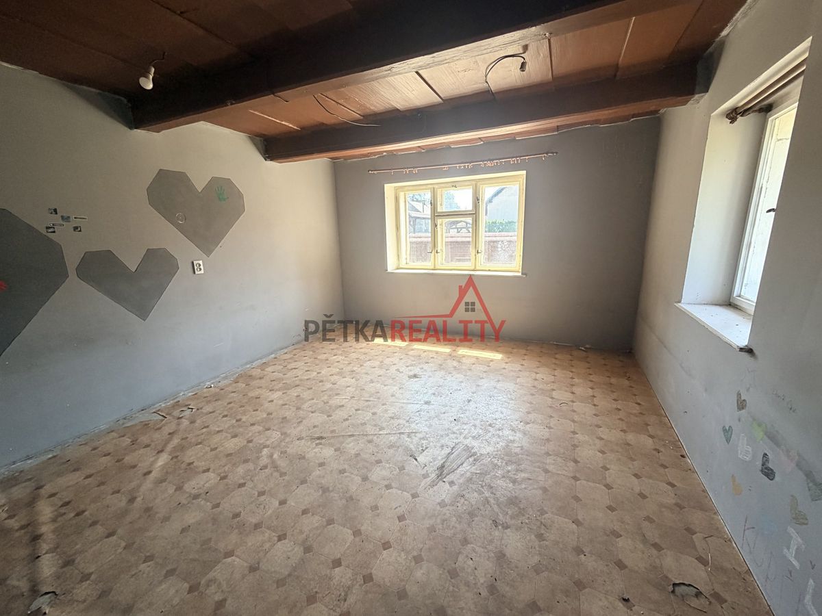 Prodej rodinného domu 140 m², pozemek 581 m² – fotografie 3