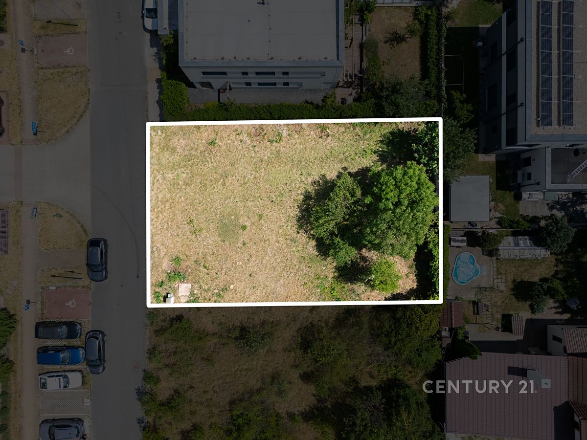 Prodej stavebního pozemku 553 m² – fotografie 2