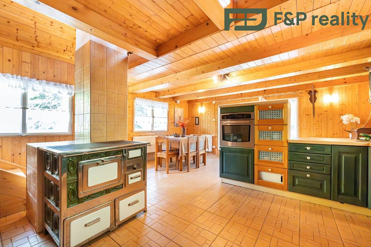 Prodej rodinného domu 153 m², pozemek 1333 m² – fotografie 2