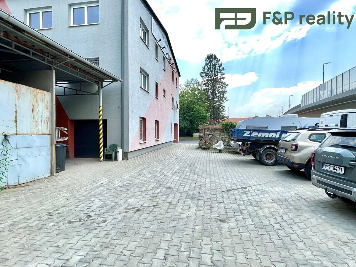 Pronájem obchodního prostoru 312 m² – fotografie 2
