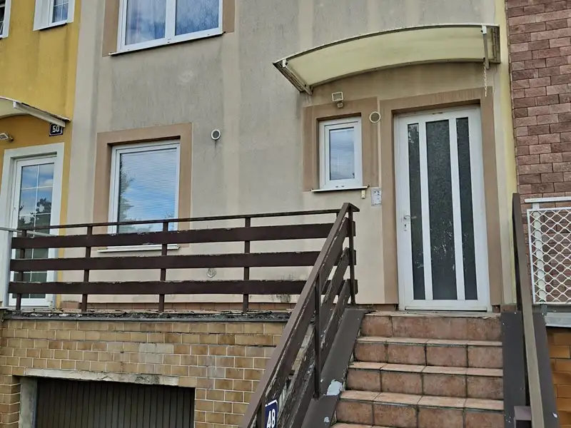 Prodej rodinného domu 110 m², pozemek 250 m², Praha – náhled fotky 1