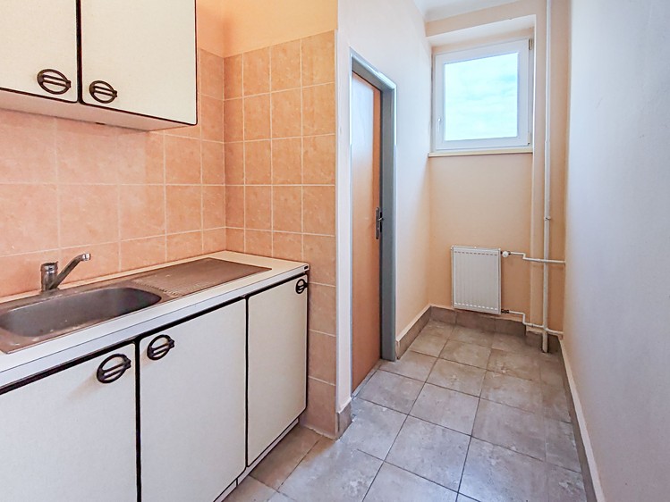 Комерційне приміщення в оренду, 102 м² (12 з 14)