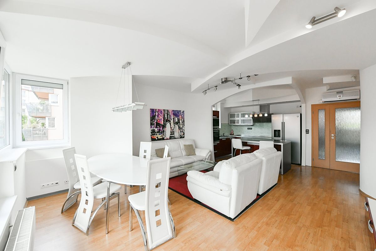 Prodej bytu 4+kk 99 m² – fotografie 2