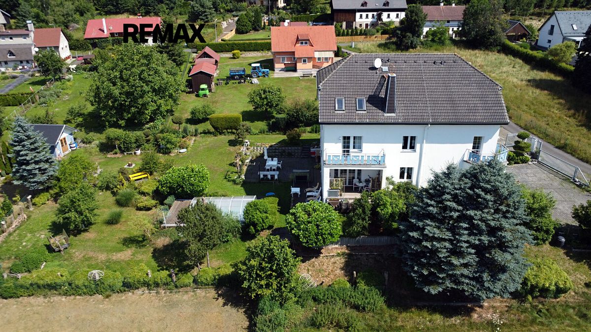 Prodej vícegeneračního domu 490 m², pozemek 1721 m² – fotografie 2
