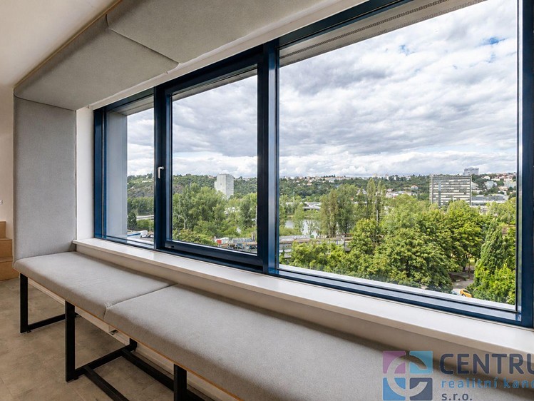 Комерційне приміщення в оренду, 584 м² (22 з 27)