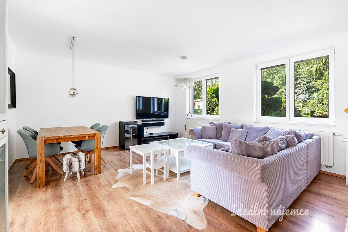 Pronájem rodinného domu 141 m², pozemek 451 m² – fotografie 4
