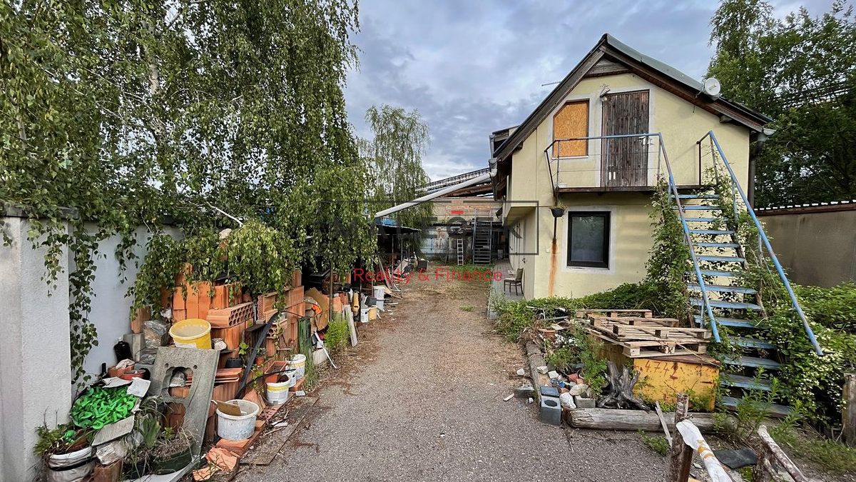 Prodej komerční nemovitosti 160 m² – fotografie 2