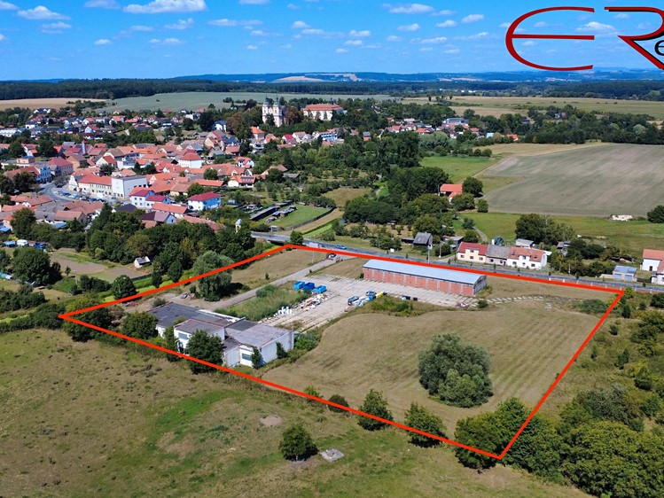 Prodej komerčního prostoru, 1 320 m² (1 z 18)