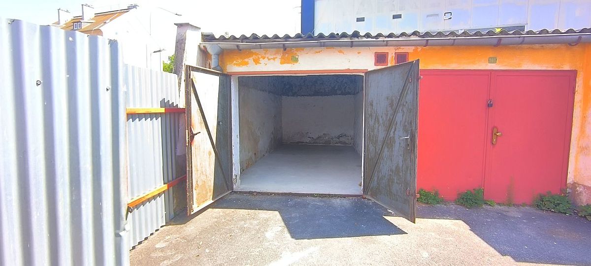 Prodej garáže 18 m² – fotografie 3