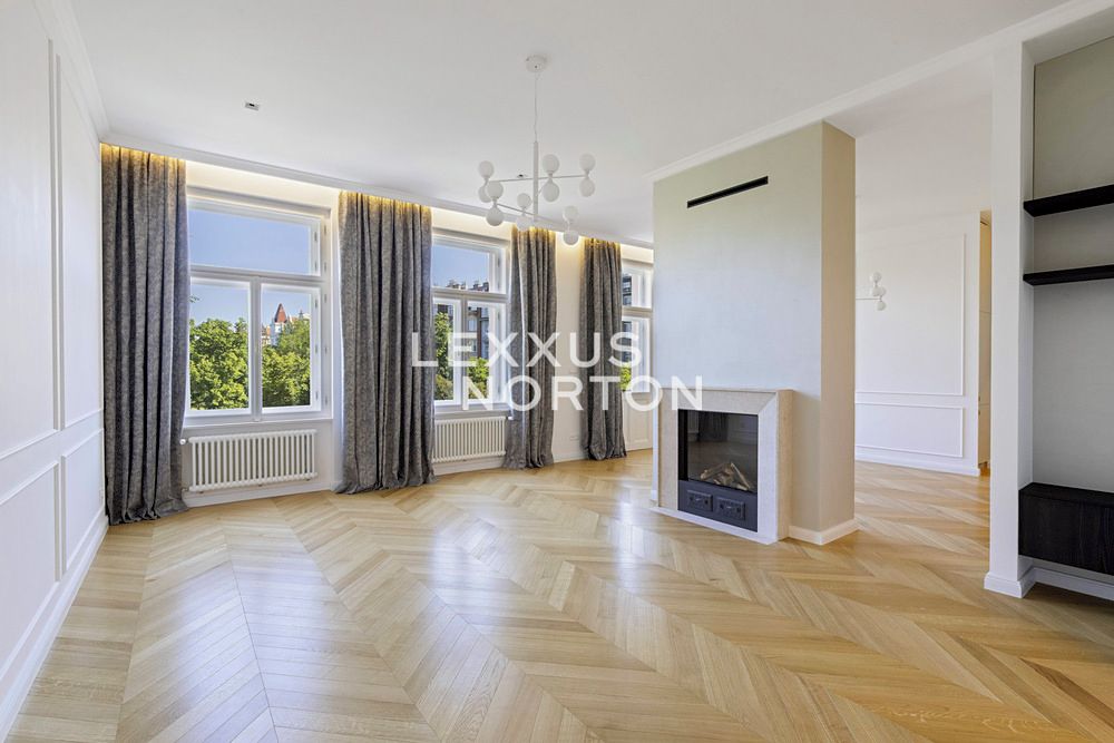 Pronájem bytu 4+1 143 m²