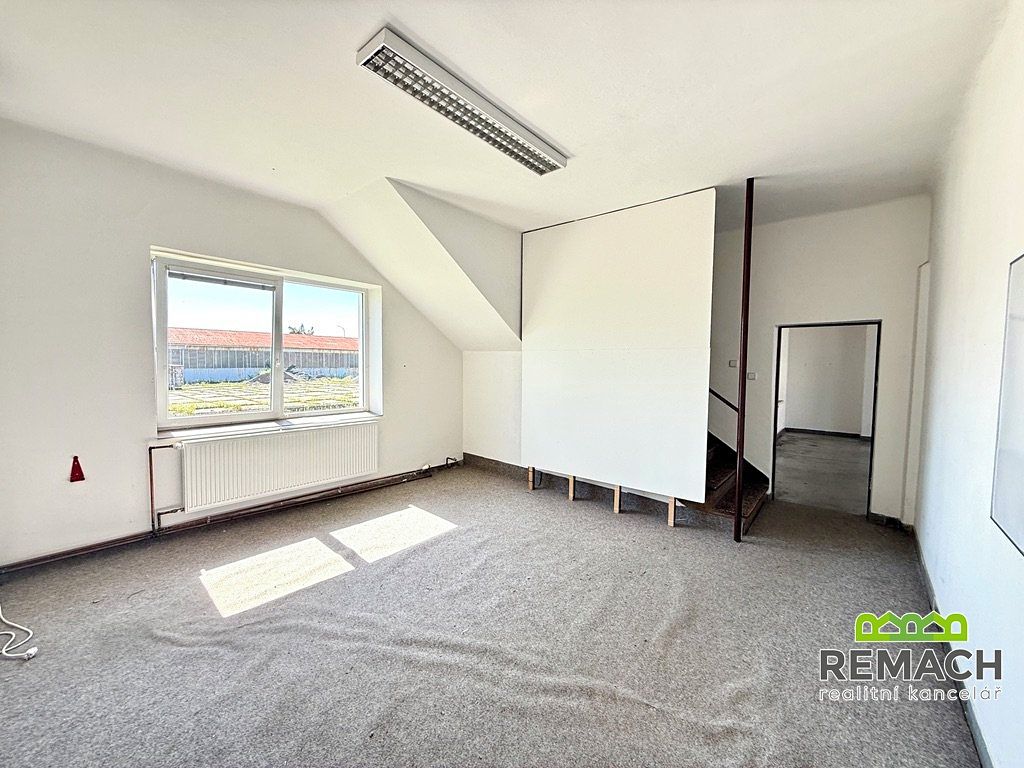 Pronájem skladového prostoru 54 m²