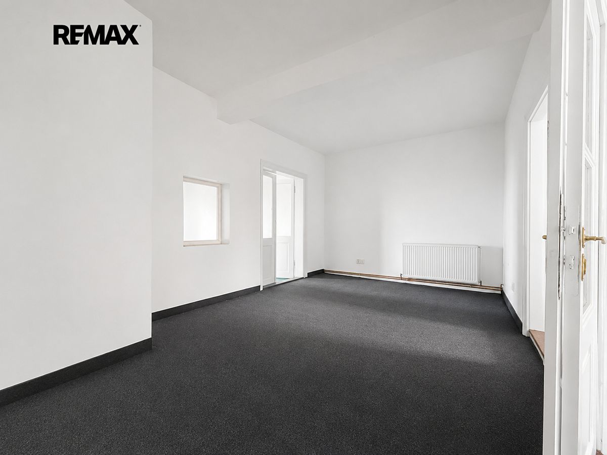 Pronájem kanceláře 115 m² – fotografie 3