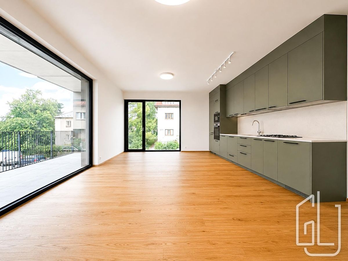 Pronájem bytu 3+kk 86 m²