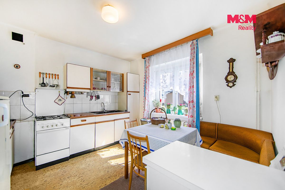 Prodej rodinného domu 130 m², pozemek 164 m² – fotografie 2