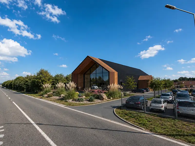 Prodej komerčního pozemku 3003 m², Poděbrady – náhled fotky 1