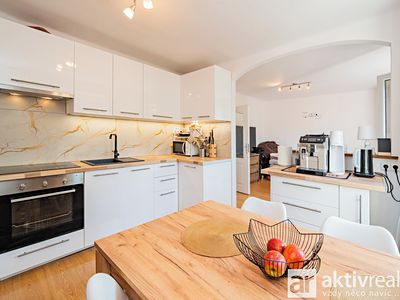 Prodej rodinného domu 260 m², pozemek 752 m²