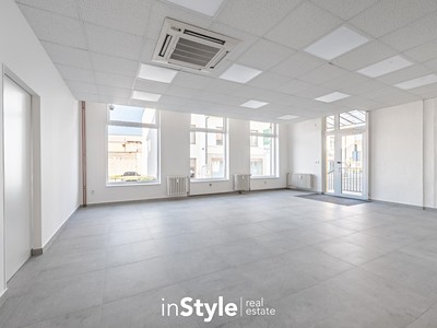 Prodej komerčního prostoru, 95 m² (2 z 17)