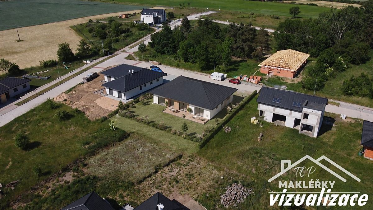 Prodej stavebního pozemku 898 m² – fotografie 3