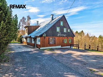 Prodej rodinného domu 271 m², pozemek 5655 m²