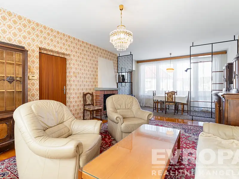 Pronájem vícegeneračního domu 220 m², pozemek 409 m², Praha – náhled fotky 2