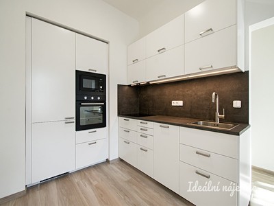 Pronájem bytu 2+kk 40 m²