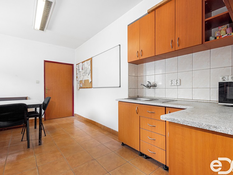 Комерційне приміщення в оренду, 298 м² (10 з 11)