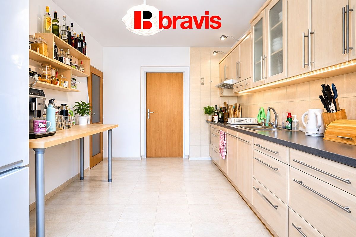 Pronájem rodinného domu 170 m², pozemek 464 m² – fotografie 4