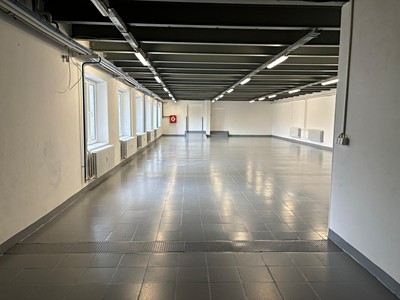 Pronájem výrobní haly, prostoru 562 m²