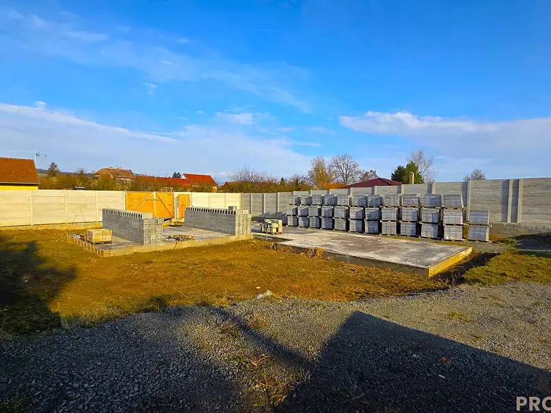 Prodej rodinného domu 200 m², pozemek 922 m², Pačlavice – náhled fotky 2