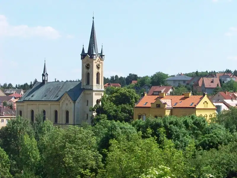 Prodej stavebního pozemku 2900 m², Praha – náhled fotky 3