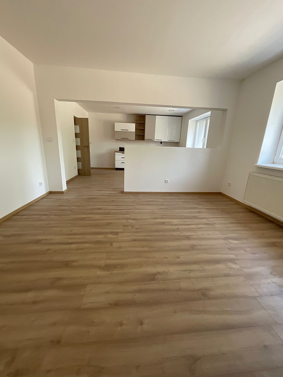 Prodej rodinného domu 140 m², pozemek 640 m² – fotografie 5