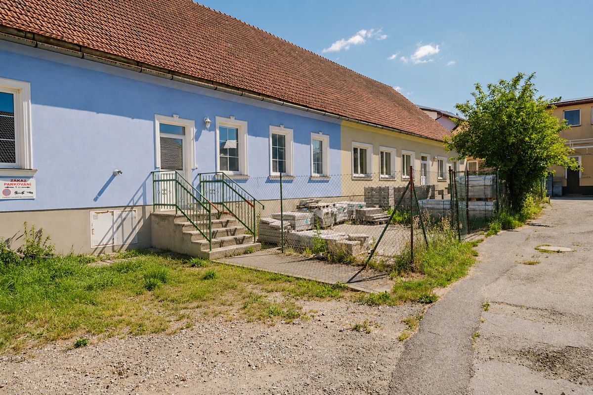 Prodej vícegeneračního domu 1737 m², pozemek 1737 m² – fotografie 5