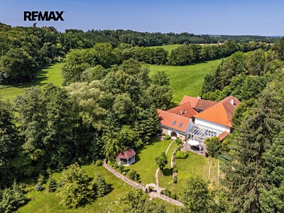 Prodej  vícegeneračního domu 786 m², pozemek 7 338 m²