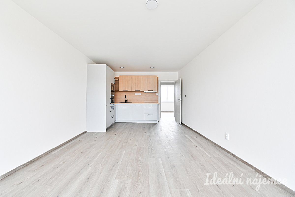 Pronájem bytu 3+kk 71 m² – fotografie 3