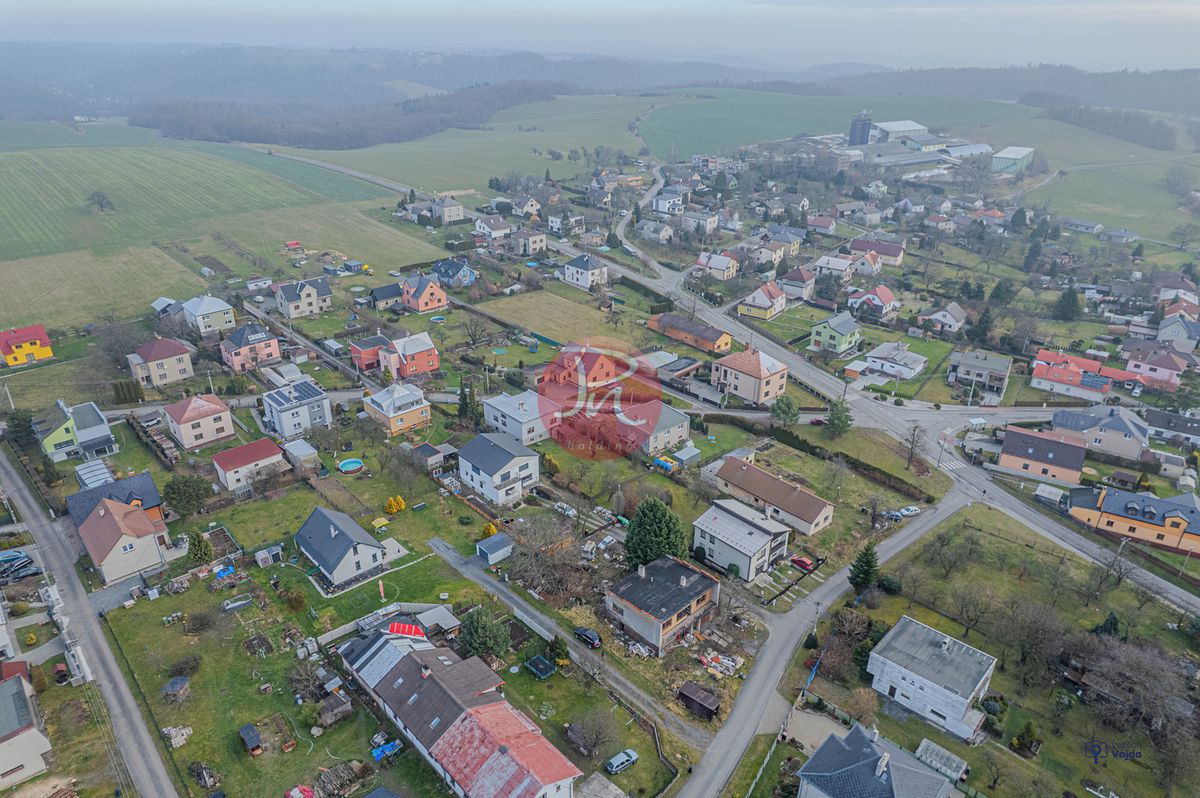 Prodej rodinného domu 240 m², pozemek 687 m² – fotografie 5