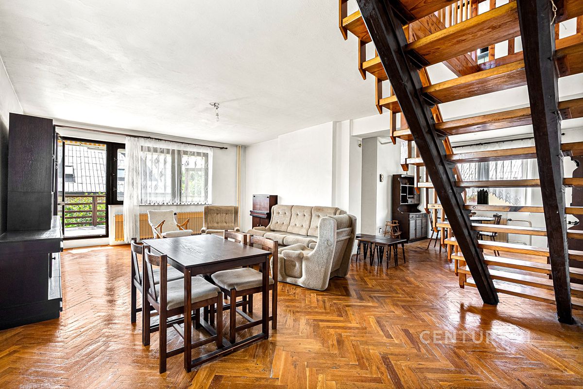 Prodej rodinného domu 321 m², pozemek 842 m² – fotografie 3