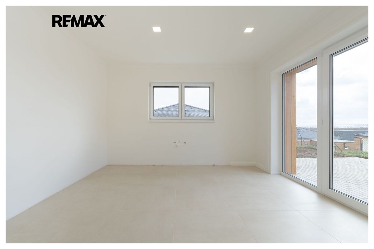 Prodej rodinného domu 127 m², pozemek 742 m² – fotografie 4