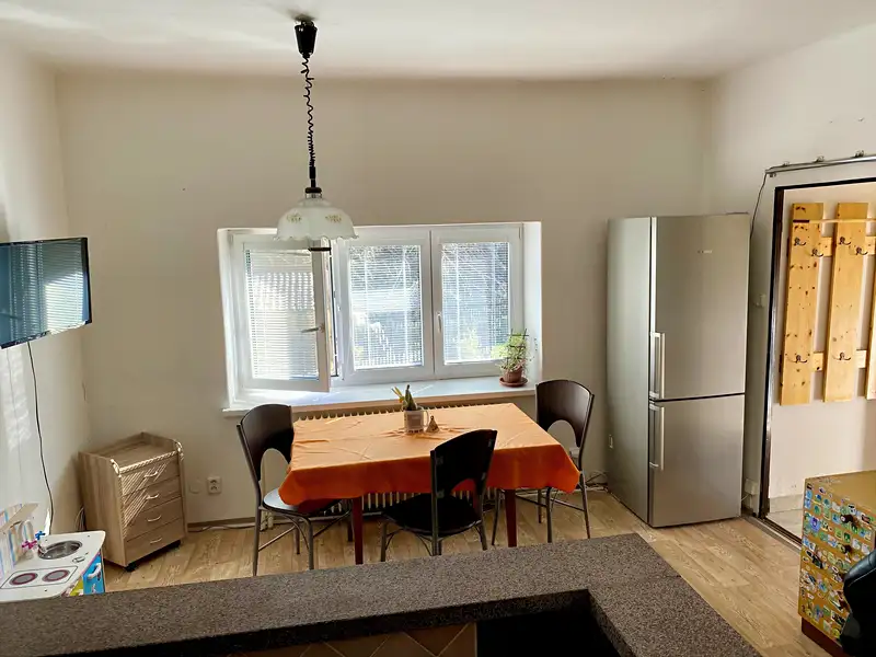Prodej rodinného domu 100 m², pozemek 769 m², Tymákov – náhled fotky 2