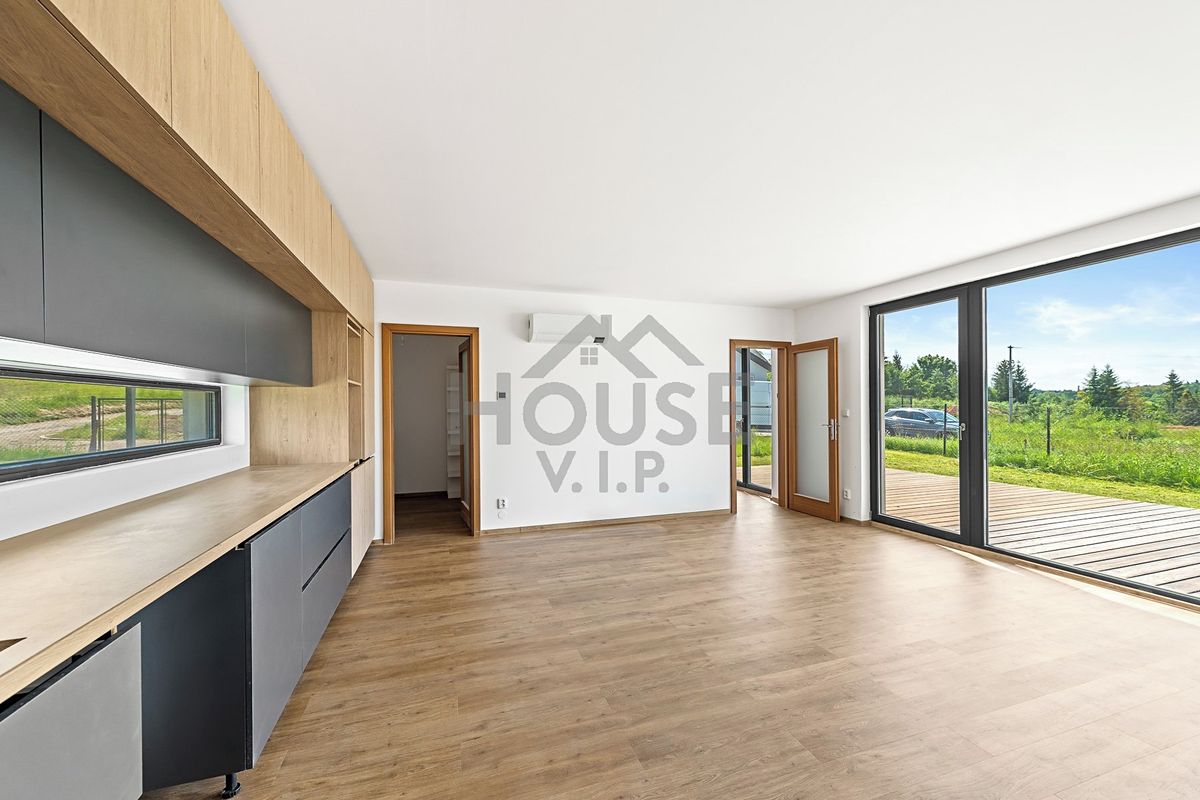 Prodej rodinného domu 82 m², pozemek 806 m² – fotografie 3