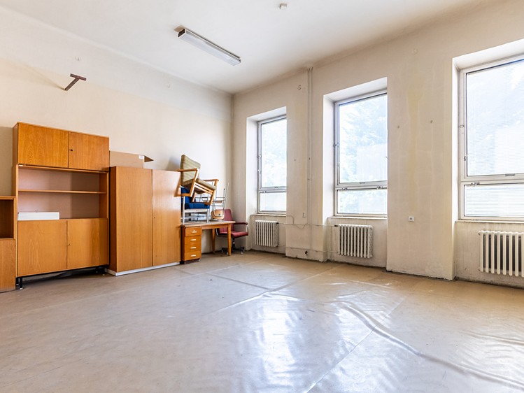 Комерційне приміщення на продаж, 1 254 м² (17 з 30)