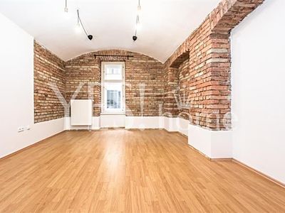 Pronájem obchodního prostoru 136 m²