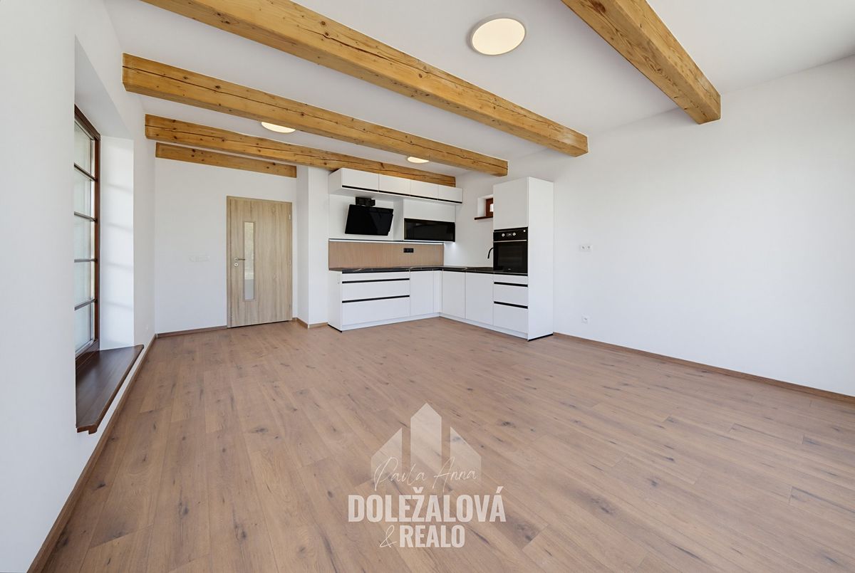 Prodej rodinného domu 172 m², pozemek 340 m² – fotografie 4