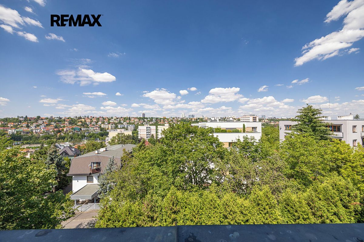 Prodej vily 358 m², pozemek 1101 m² – fotografie 2